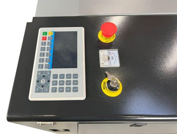 Producción de máquinas láser CO2 - panel de control