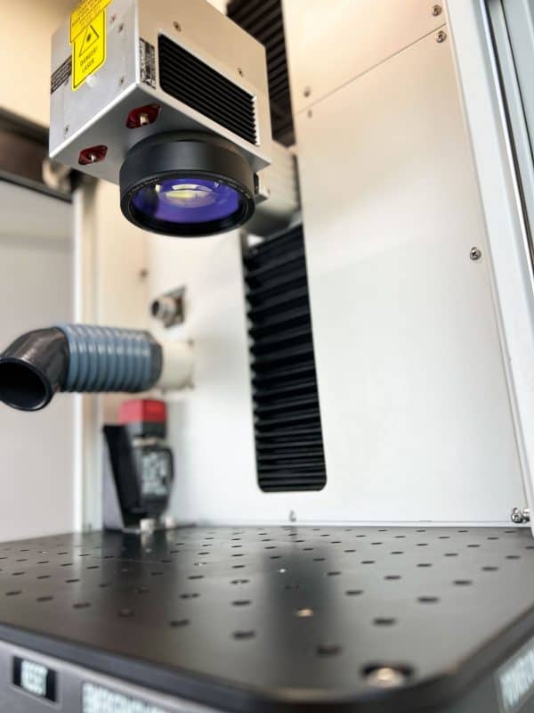 Zoom de lente de máquina de grabado láser de fibra de escritorio