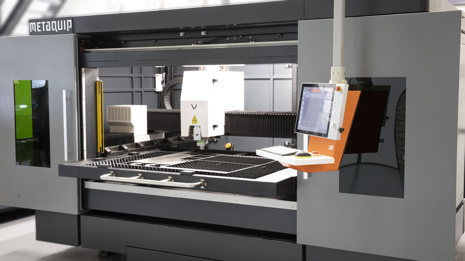 Primer plano del cortador láser de metal