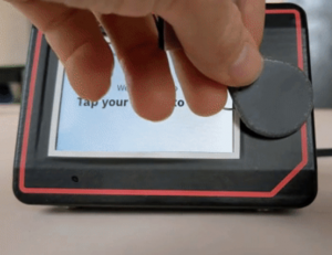 Acceso a máquina láser por usuario con tarjeta RFID