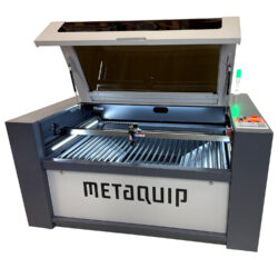 Máquina láser de CO2 profesional con enfoque automático